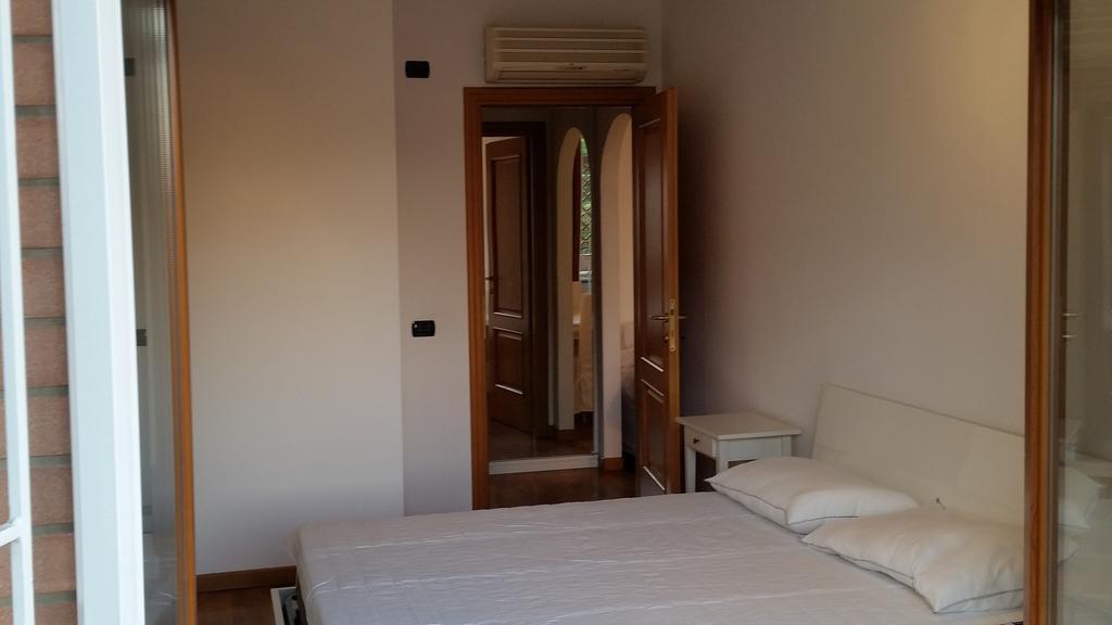 Aurelia Vatican House Hotel Rome Room photo